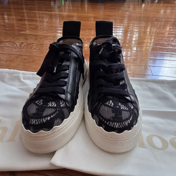 Chloe Black and White Women's Sneakers